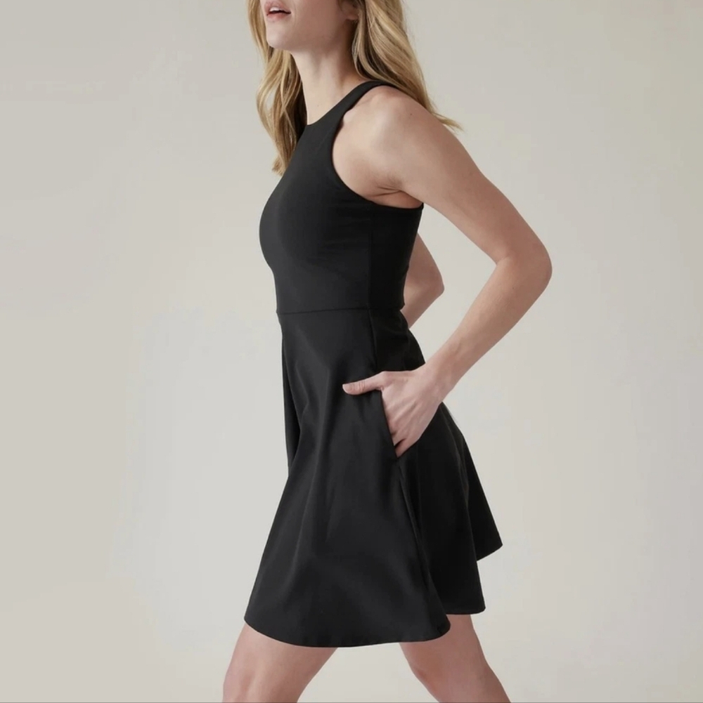 Athleta Conscious sports tennis dress pockets